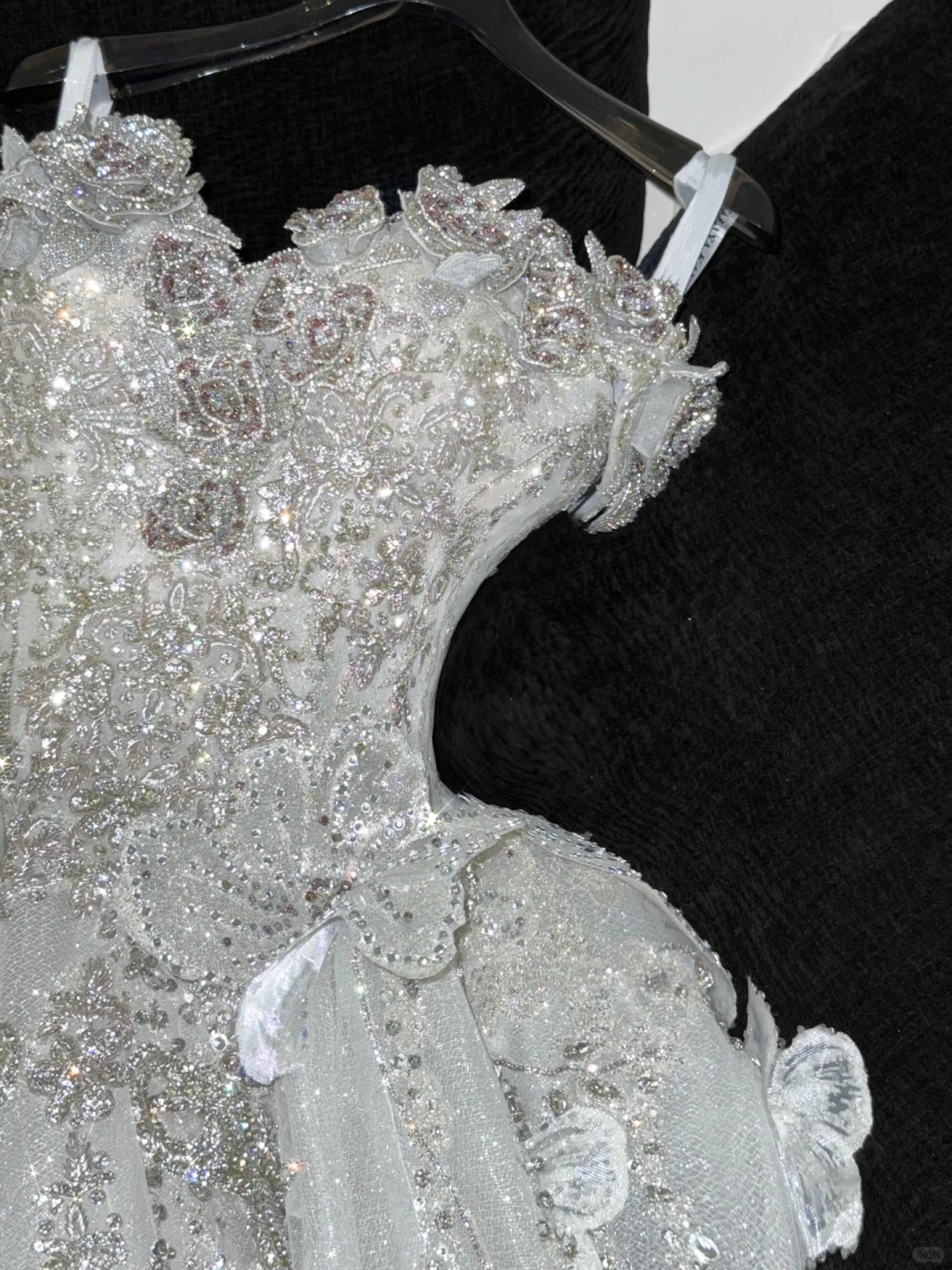 Gorgeous Shiny Beaded White Sweetheart Tulle Sequin Design Elegant A-Line Floor-length Wedding Dress D1666