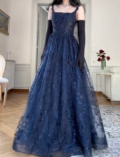 Robe de soirée longue en dentelle bleu marine à bretelles trapèze MD7844