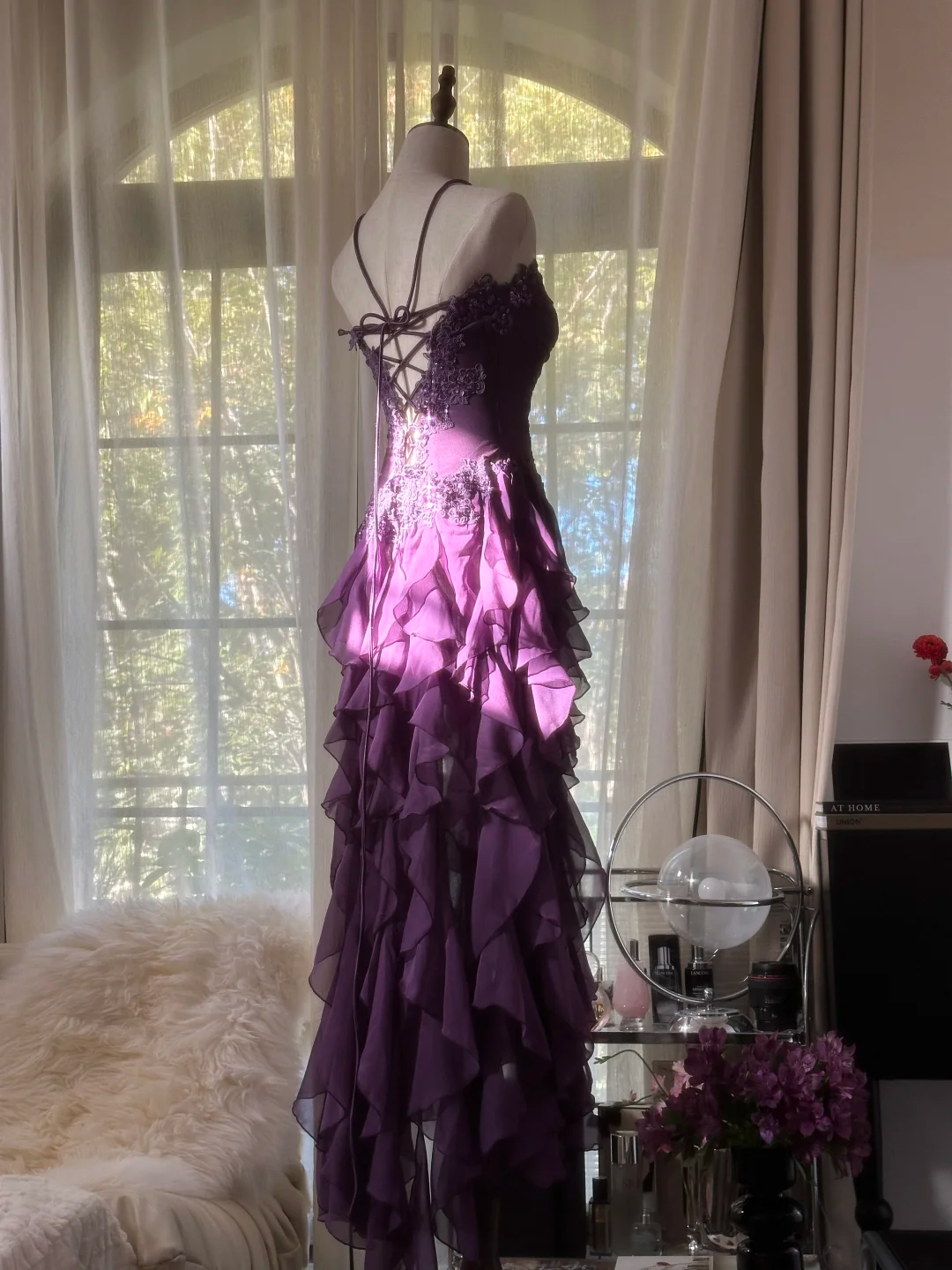 Lila trägerloses A-Linien-Rüschen-Langes Ballkleid Vintage Abendkleid, D940