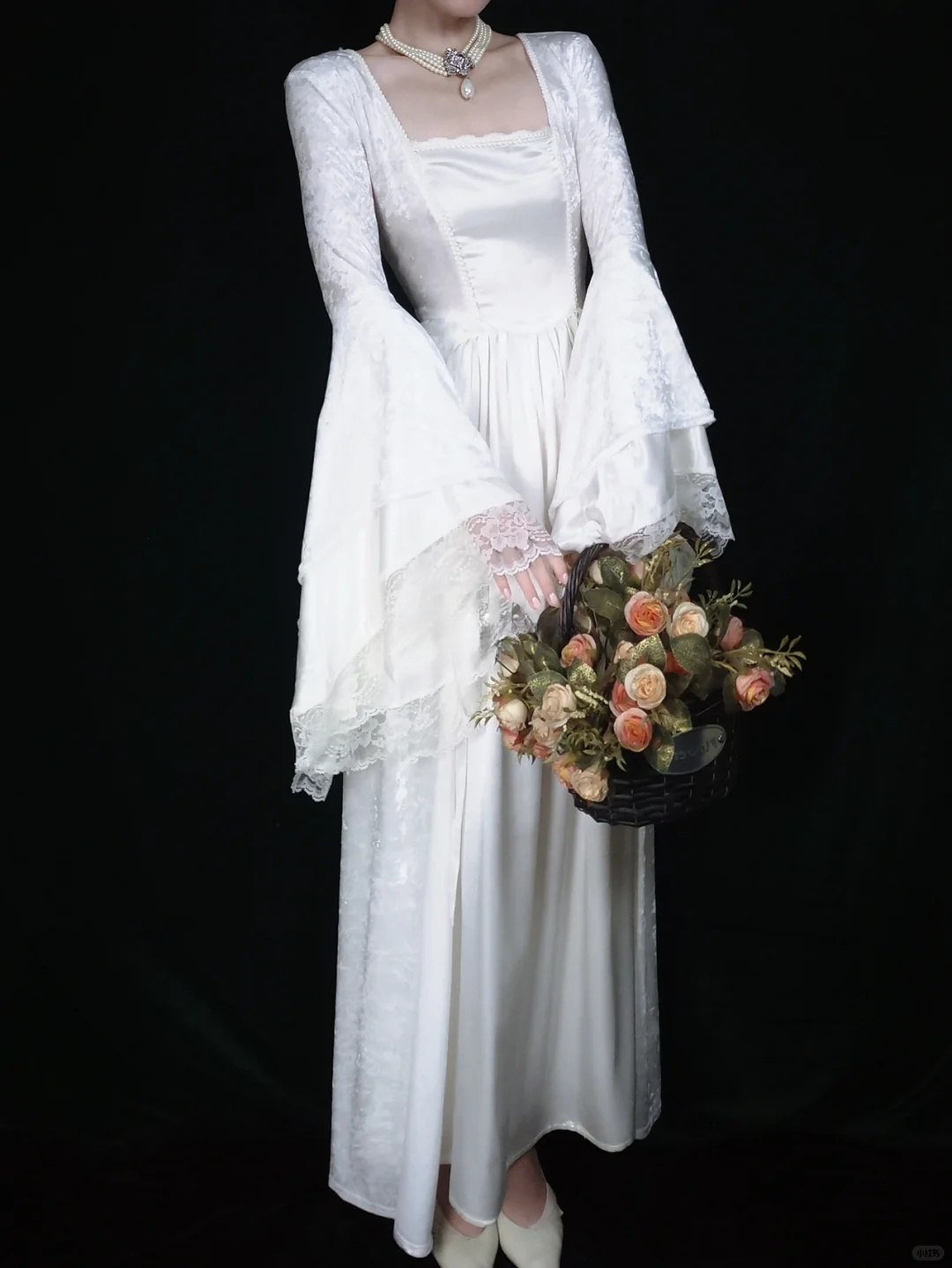 Retro White Long Sleeves A-Line Lace Long Formal Prom Dresses Evening Gowns, D1155