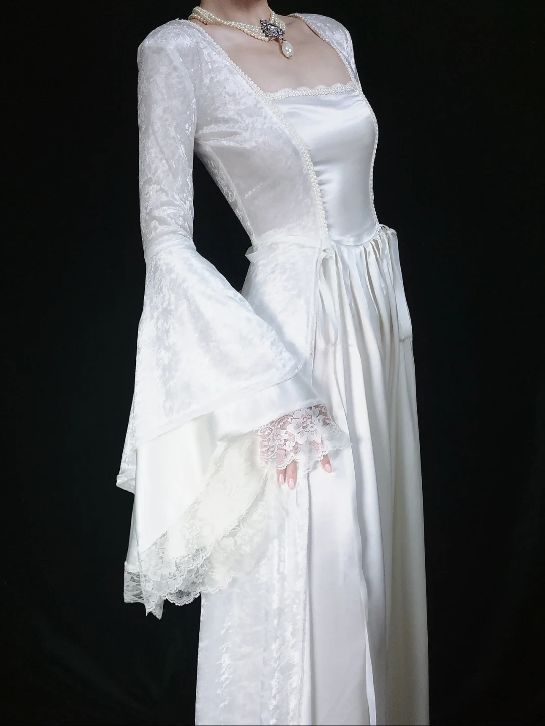 Retro White Long Sleeves A-Line Lace Long Formal Prom Dresses Evening Gowns, D1155