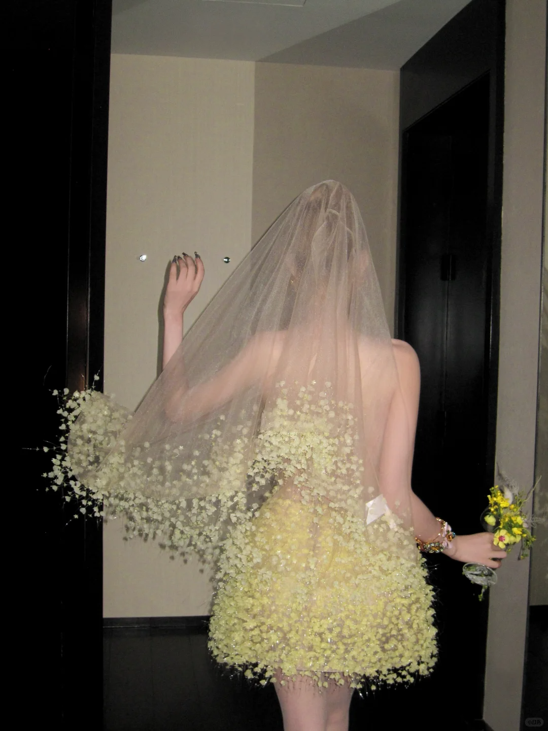 Fashion Yellow Sequined Strapless A-Line Veil Design Tulle Party Dress Homecoming Dress D1712