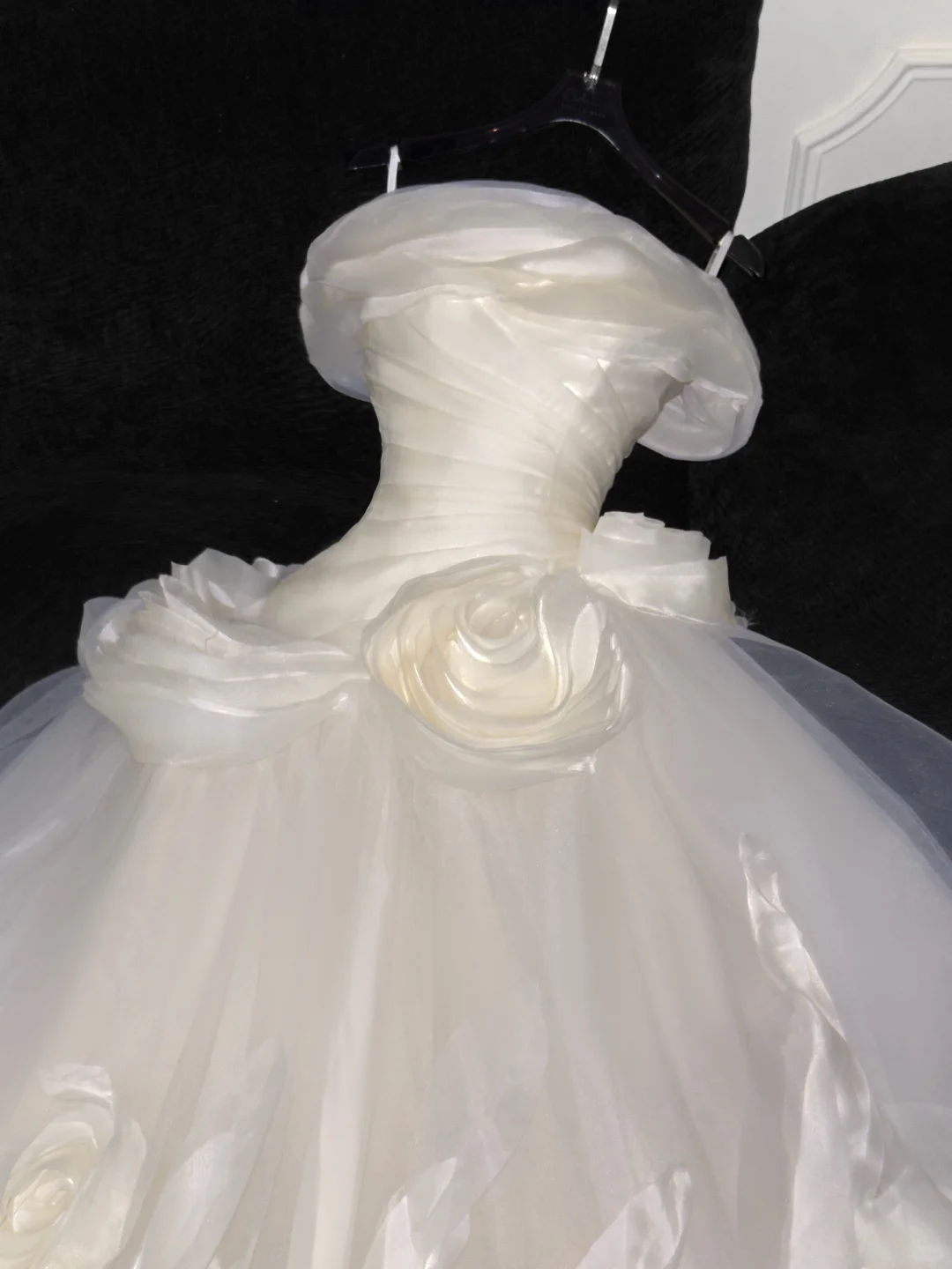 Elegant Ivory 3D Flowers Design A-Line Tulle Wedding Dress Prom Dress Evening Dress Ball Gown D1686