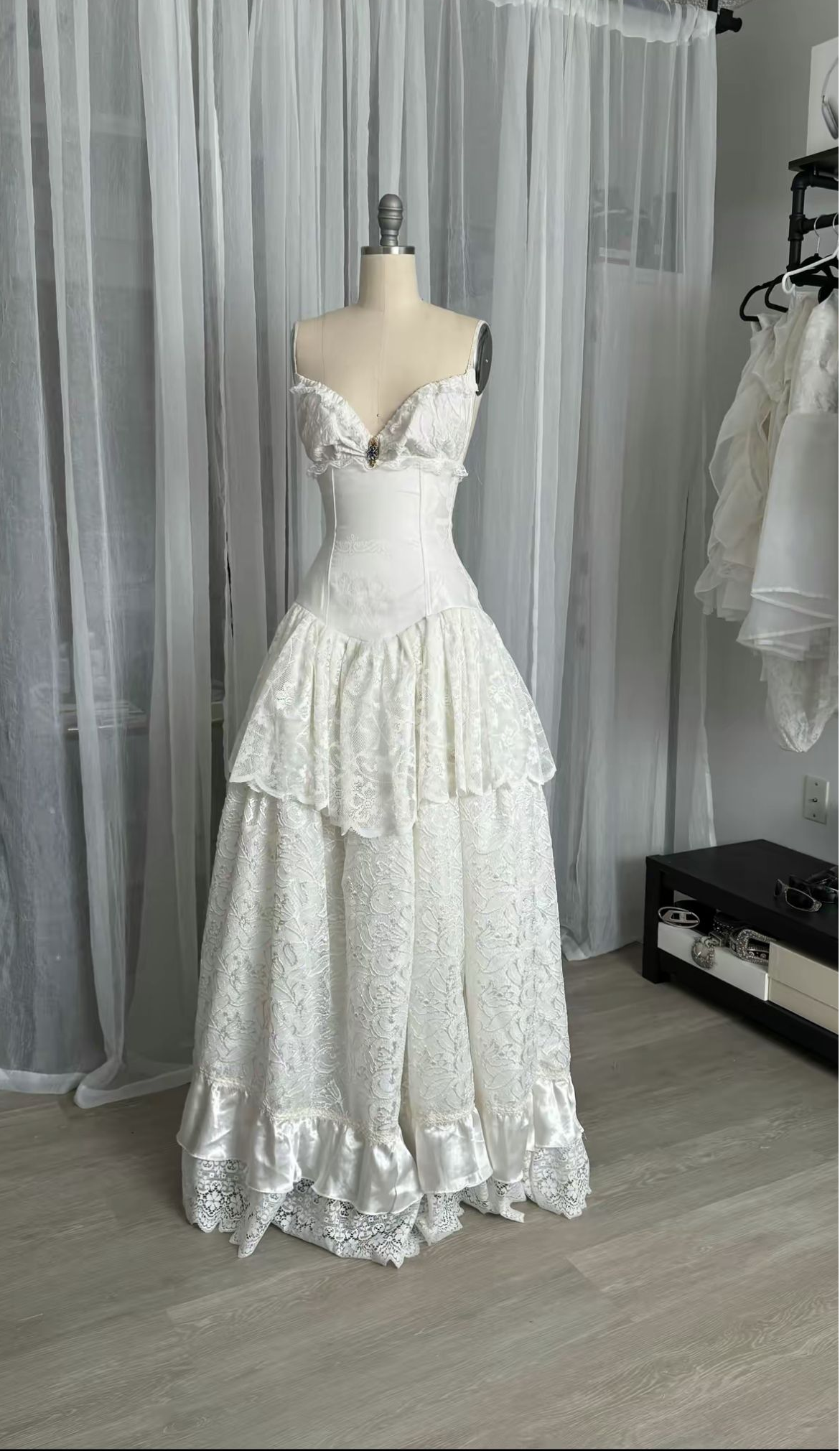 White Spaghetti Straps A-Line Lace Long Party Dress Vintage Wedding Dress, D990