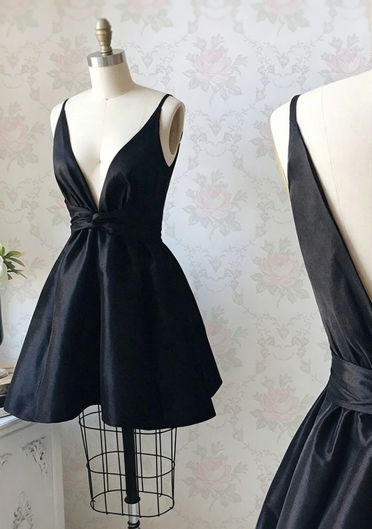 Chic Homecoming Dress Deep V Neck Black Spaghetti Strap Pleated Back to School Outfits Party Dress D7524