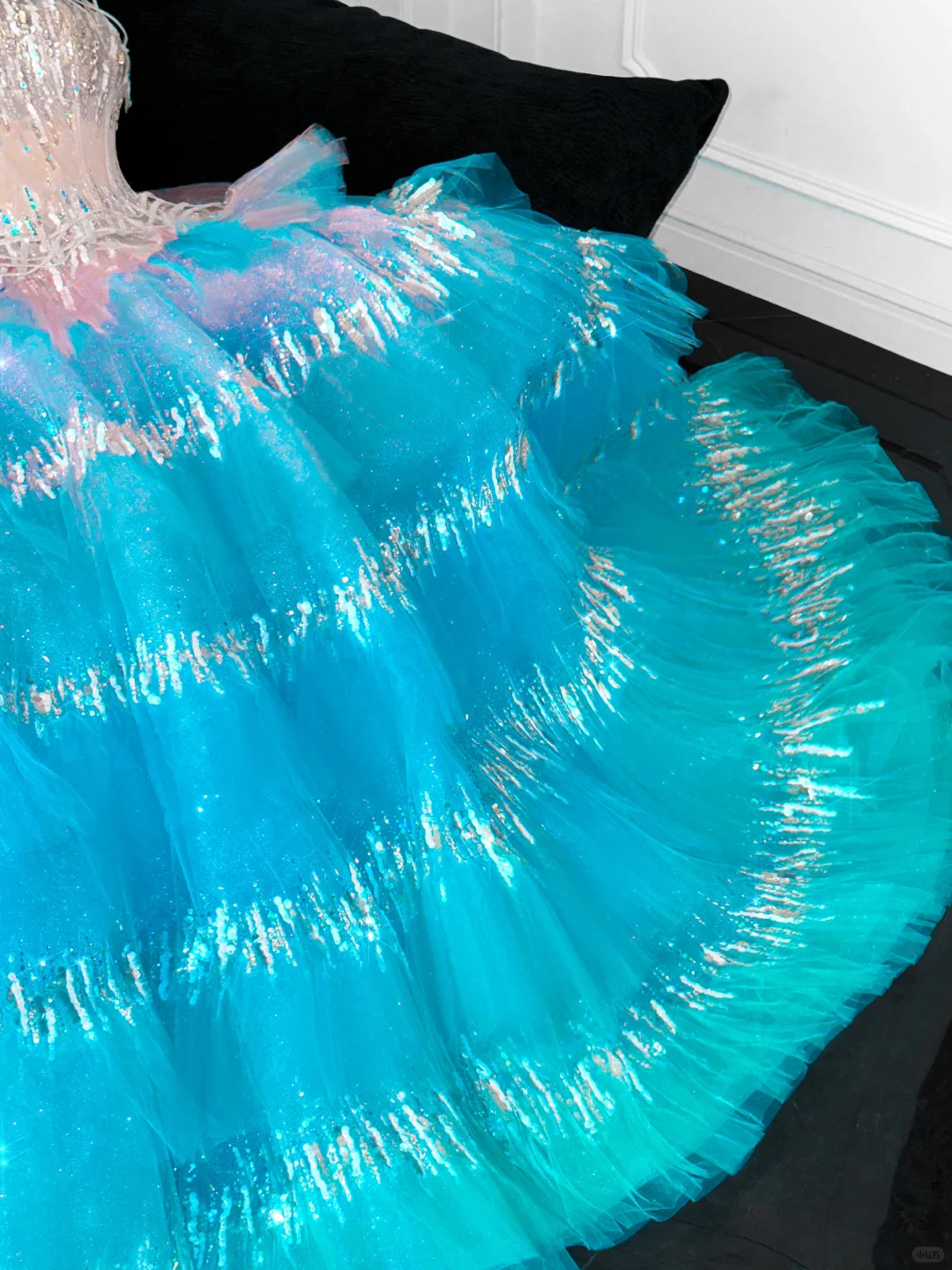 Gorgeous Sparkling Blue Sequin A-Line Elegant Chiffon Evening Dress Prom Dresses Ball Gown D1630