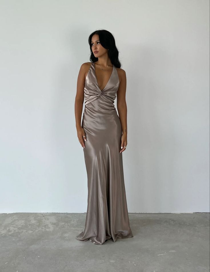 Robe de bal longue et élégante en satin violet, col en V, dos nu, MD7638
