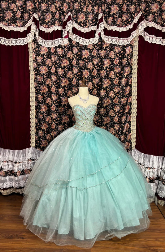 Retro Sweetheart Trägerlos Perlenbesetzt A-Linie Tüll Quinceanera Kleider Abend Ballkleider, D1334