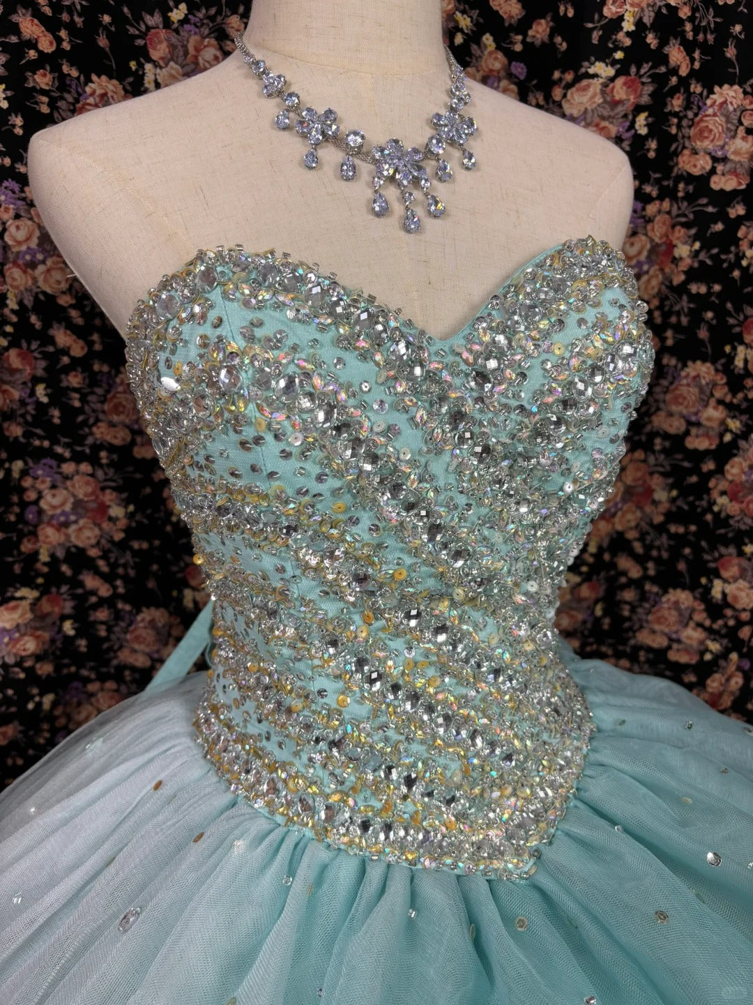 Retro Sweetheart Strapless Beading A-Line Tulle Quinceanera Dresses Evening Ball Gowns, D1334