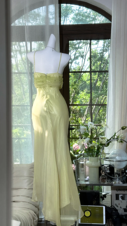 Glänzendes hellgrünes Chiffon-Ballkleid mit Spaghettiträgern und Pailletten D1705