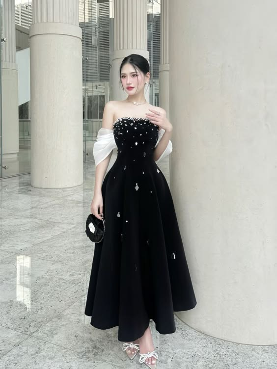 Elegant Black Off Shoulder A-Line Beading Long Party Dress Evening Gown MD7550