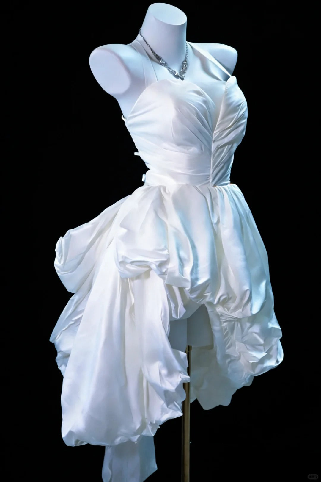 Elegant Homecoming Dress Halter Pleated Back to School Outfits Party Dress D6445