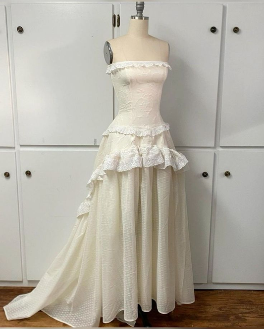 Elfenbeinfarbenes trägerloses A-Linien-Spitzen-Vintage-Brautkleid, lange Partykleider, D849