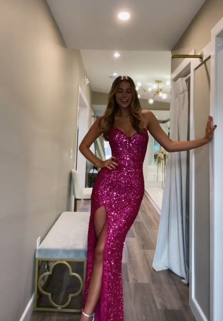 Fuchsia Etuikleid mit Herzausschnitt, Pailletten, lang, formelles Partykleid mit Schlitz MD7374