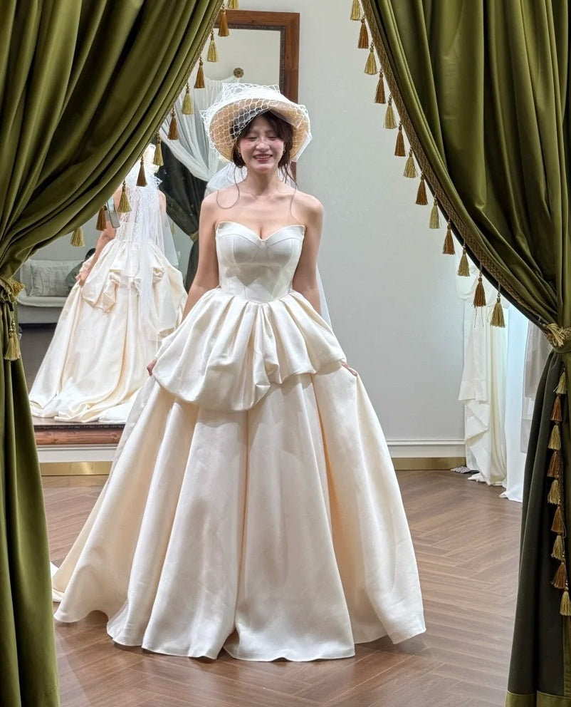 Pretty Wedding Dress Satin Sweetheart Pleated Wedding Dress D4607