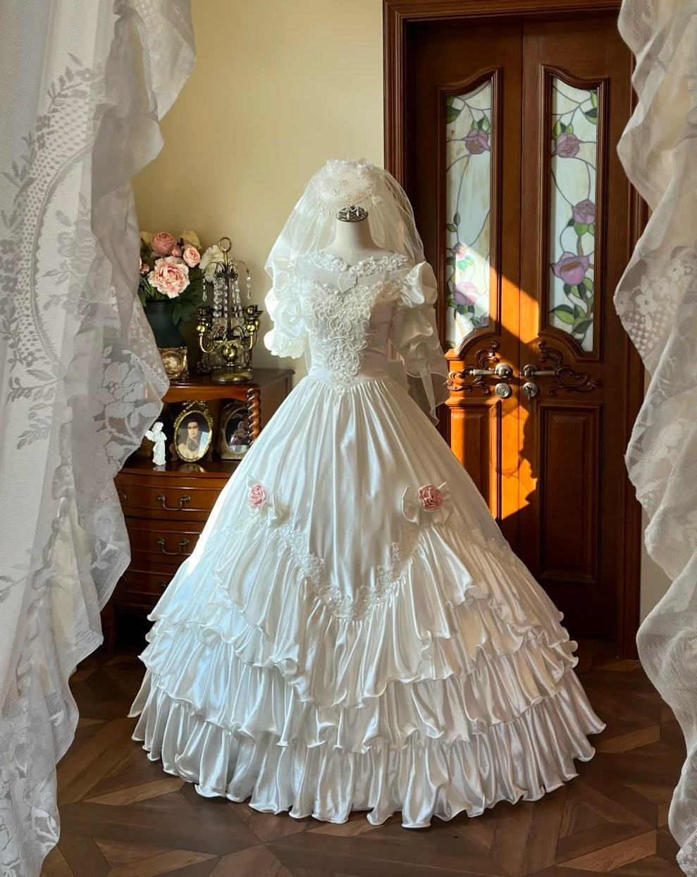 Retro Wedding Dress Crew Neck Pleated Wedding Dress D4608