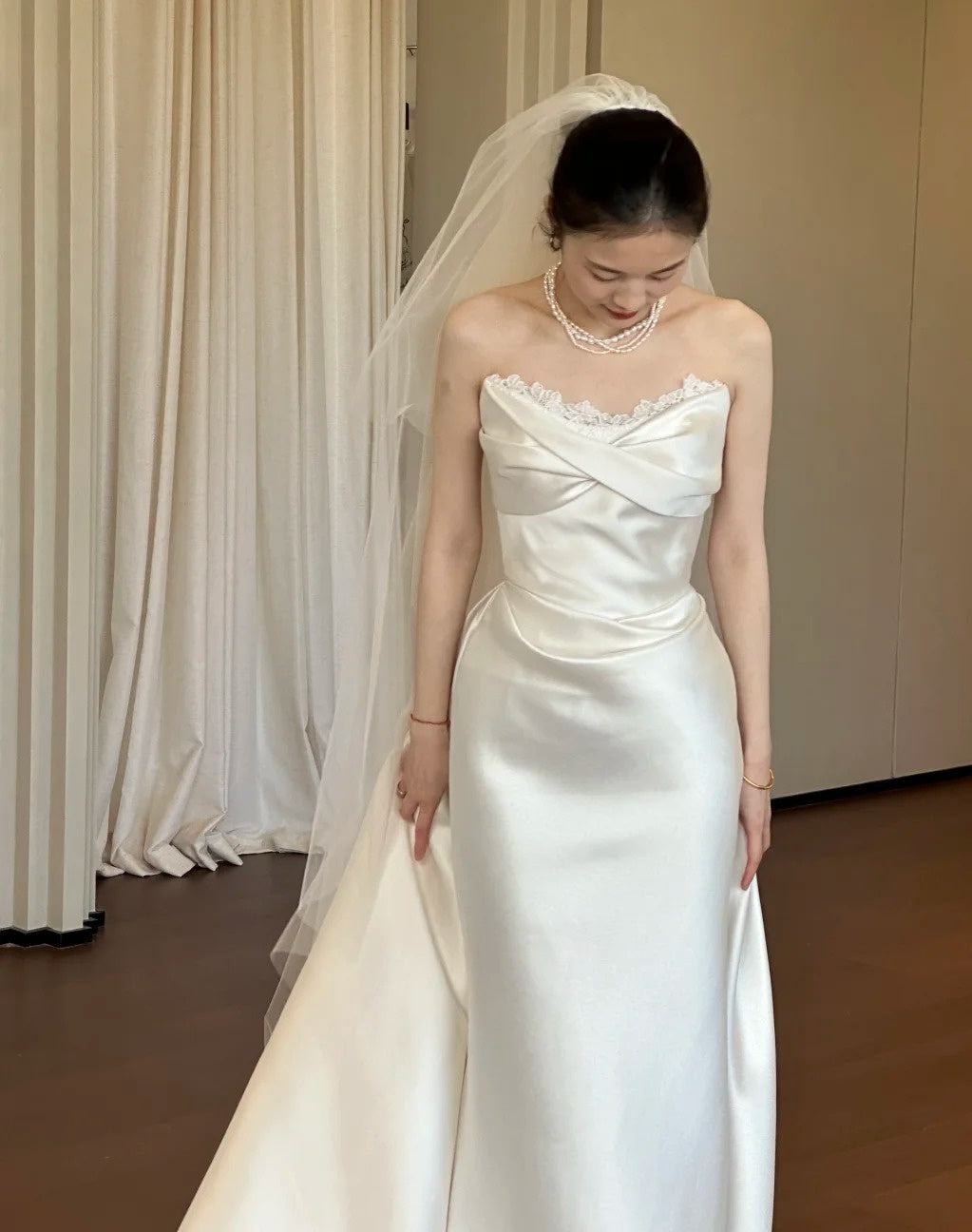 Robe de mariée beauté A-Line, décolleté en cœur, plissée, D3302