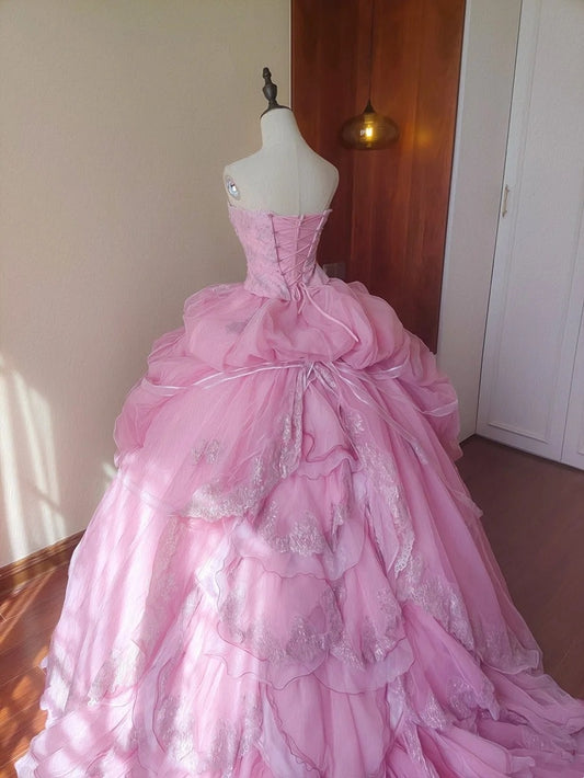 Bezauberndes hellrosa, trägerloses, plissiertes Tüll-Abendkleid, Quinceañera-Kleid, Ballkleid D4653