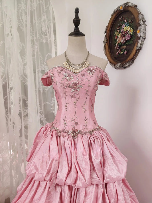 Atemberaubendes hellblaues Abendkleid aus plissiertem Tüll mit V-Ausschnitt, ideal für Quinceañera und Ball (Modell D4654)