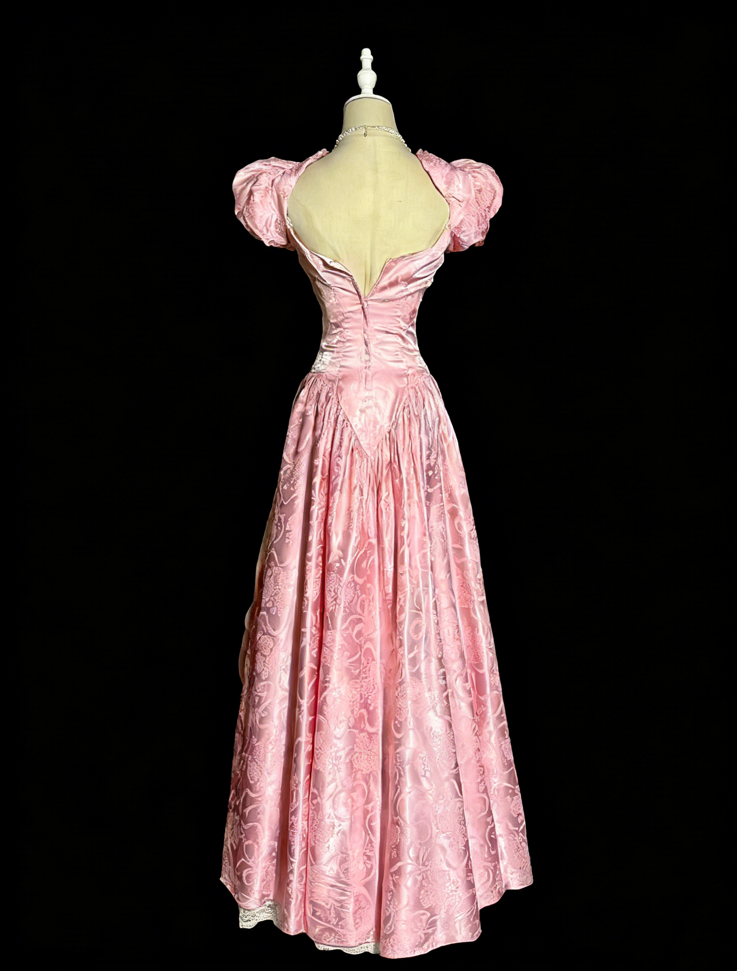 Atemberaubendes hellblaues Abendkleid aus plissiertem Tüll mit V-Ausschnitt, ideal für Quinceañera und Ball (Modell D4654)