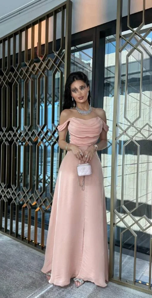 Robe de soirée longue rose à épaules dénudées et coupe trapèze, robe d'invitée de mariage MD7551