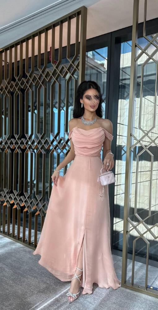 Robe de soirée longue rose à épaules dénudées et coupe trapèze, robe d'invitée de mariage MD7551