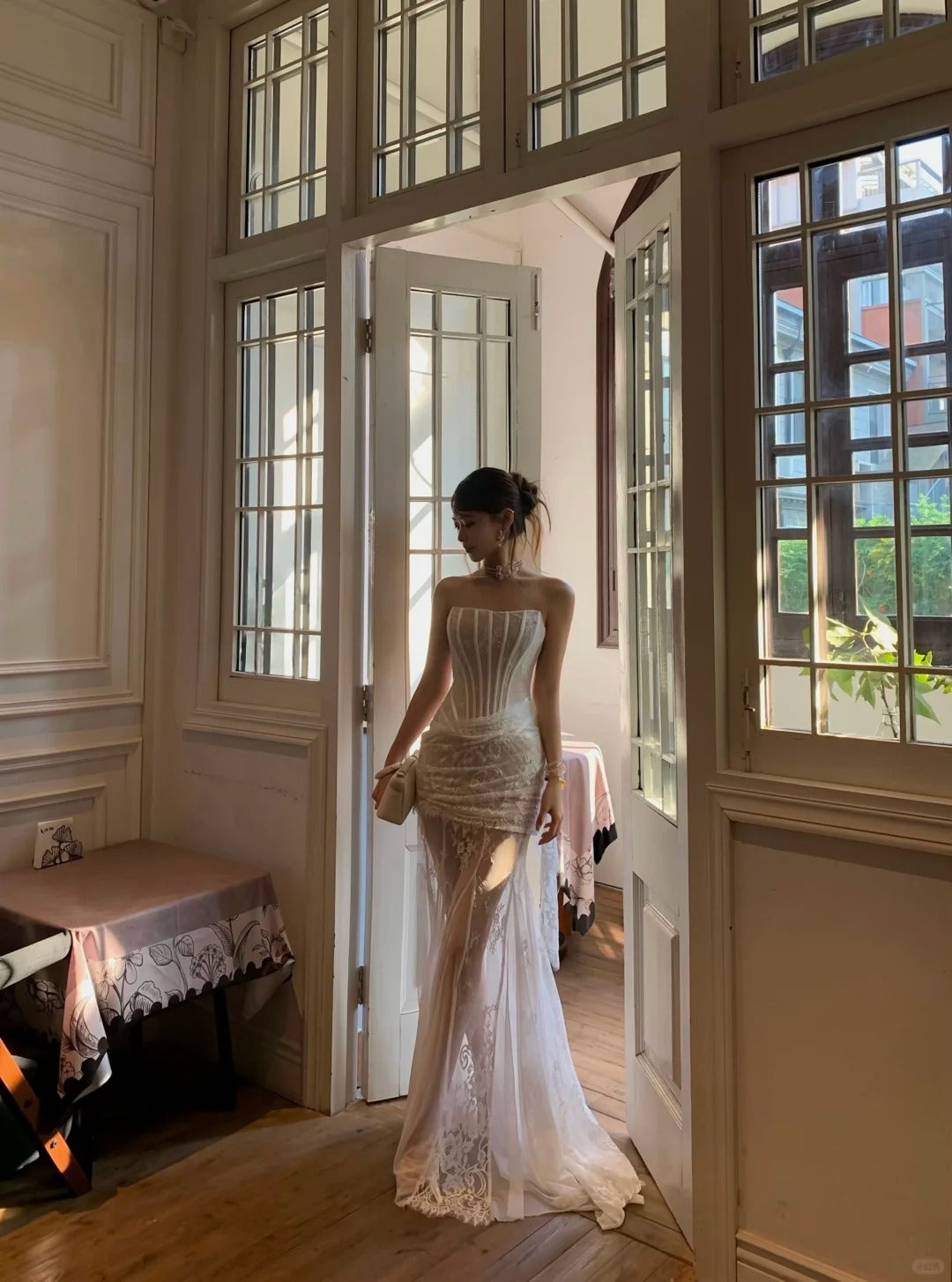 Elegant Ivory Strapless Lace Applique Dress Sheath Tulle Dress M012