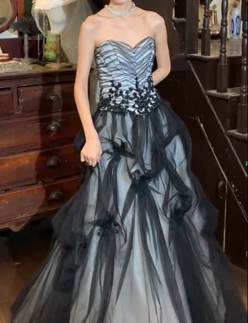 Stunning Prom Dress A Line Sweetheart Tulle Pleated Gala Gown Evening Dress D5273
