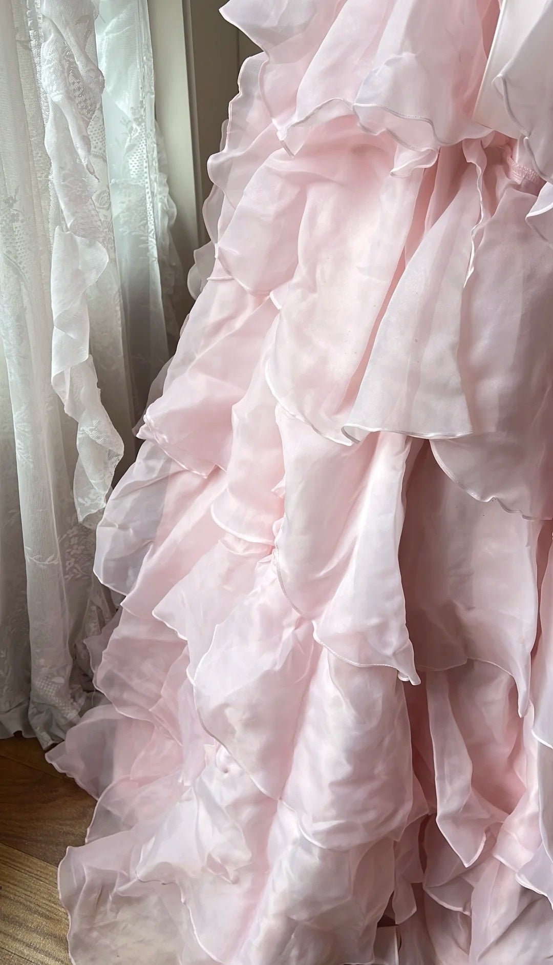 Wunderschönes Ballkleid Hellrosa Herz-Ausschnitt Stufenförmiges Abendkleid Süßes 16. Kleid Geburtstagsparty-Kleid D5353