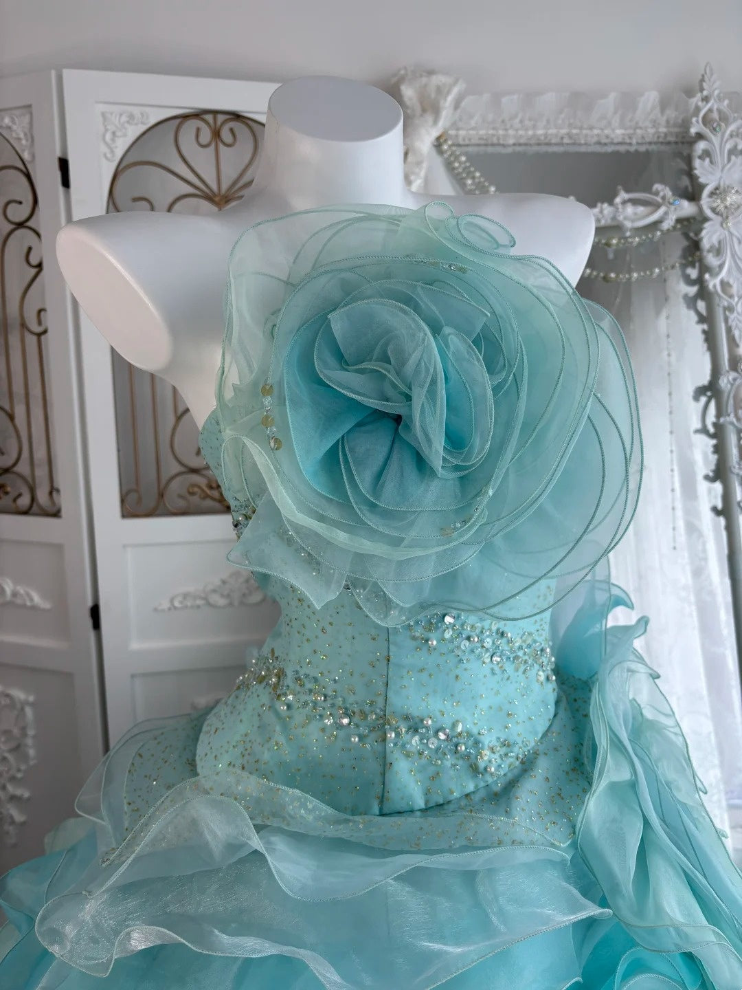 Elegantes schulterfreies, plissiertes Abendkleid mit Stufenrock, Prinzessinnenkleid zum 16. Geburtstag, Ballkleid D5375