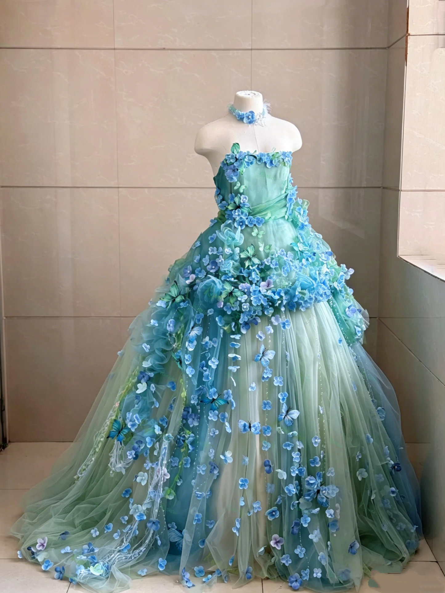 Stunning Ball Gown Strapless Tulle Floral Evening Dress Quinceanera Dress Birthday Prom Gown D5456