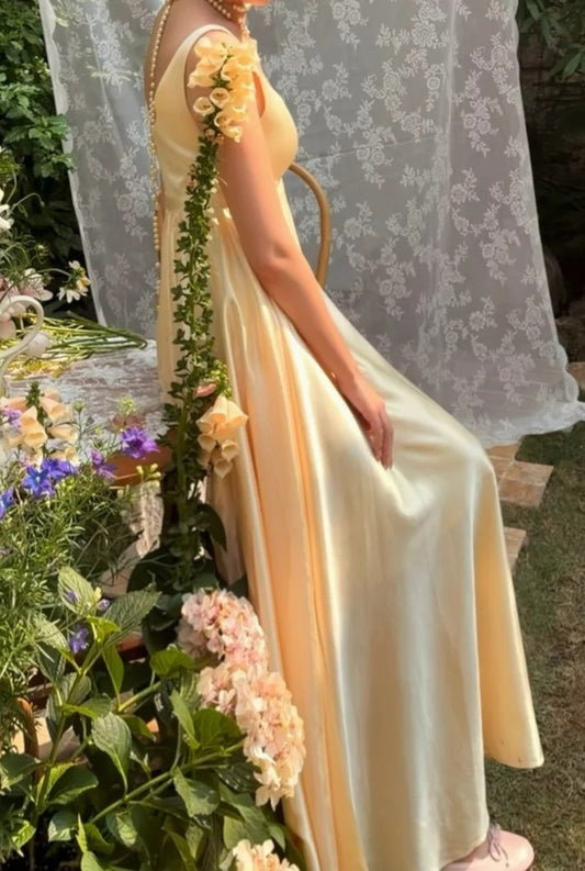 Charming Prom Dress Yellow Satin A Line Square Neck Impeiral Dress Gala Dress Evening Dress D5480