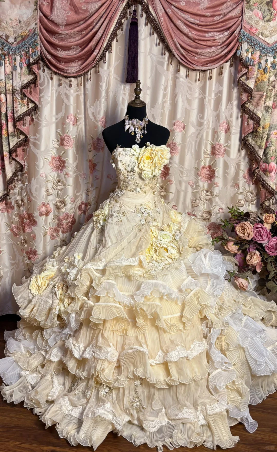 Ivory Strapless A-Line Appliques Ruffles Birthday Ball Gowns Formal Evening Gowns, D1119