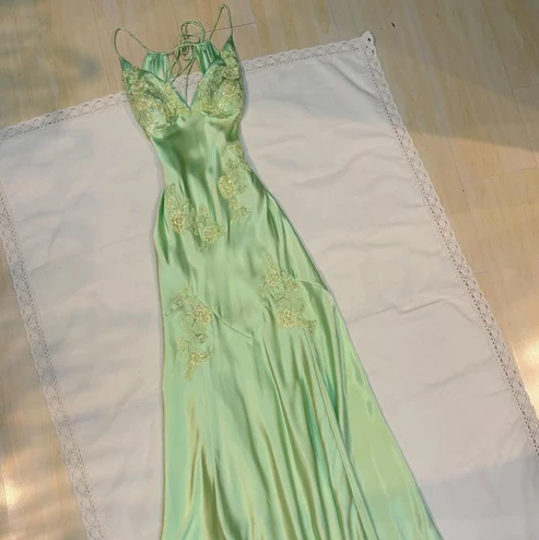 Green V Neck Straps Appliques Long Evening Party Dress MD7426