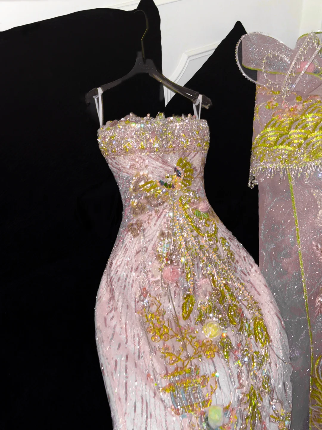 Gorgeous Sparkling Pink Beaded Applique Mermaid Design Exquisite Embroidery Evening Dress Prom Dresses D1639