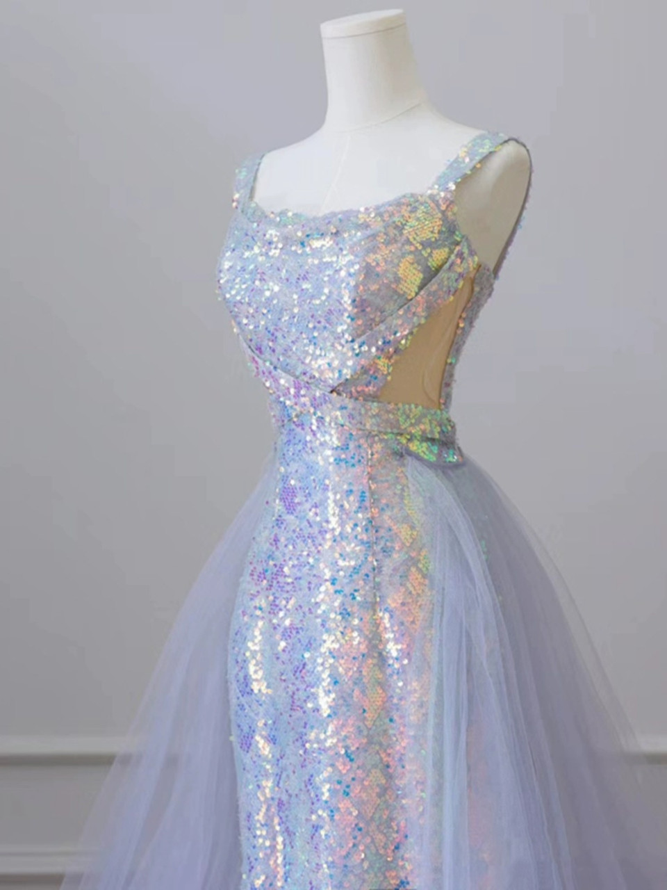 Robe de soirée longue sirène à bretelles lilas et paillettes avec traîne MD7387