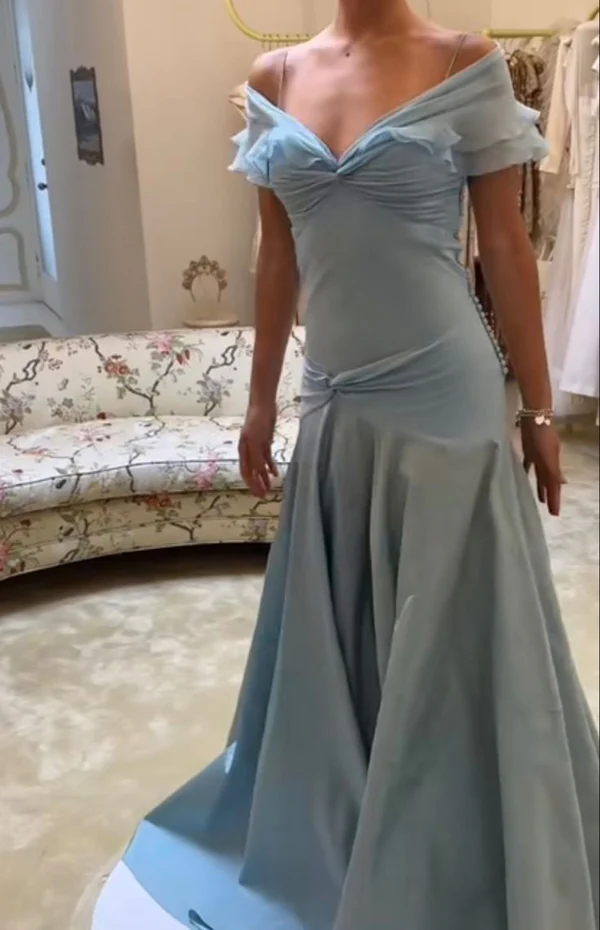 Robe de soirée vintage bleu clair à col en V et coupe trapèze MD7640
