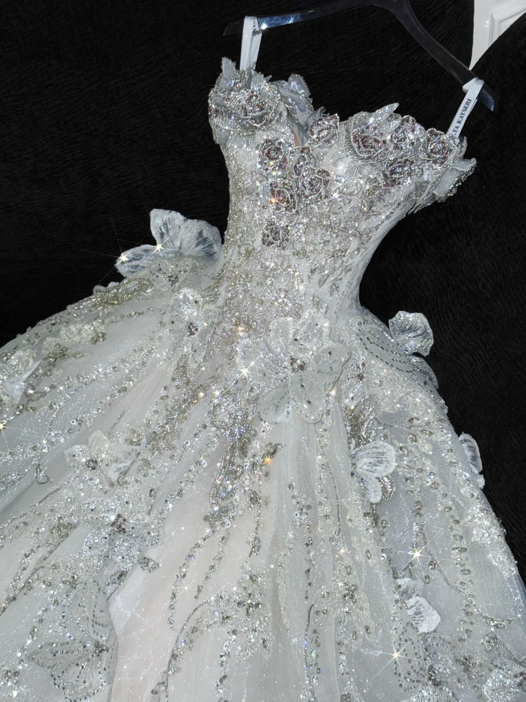 Gorgeous Shiny Beaded White Sweetheart Tulle Sequin Design Elegant A-Line Floor-length Wedding Dress D1666