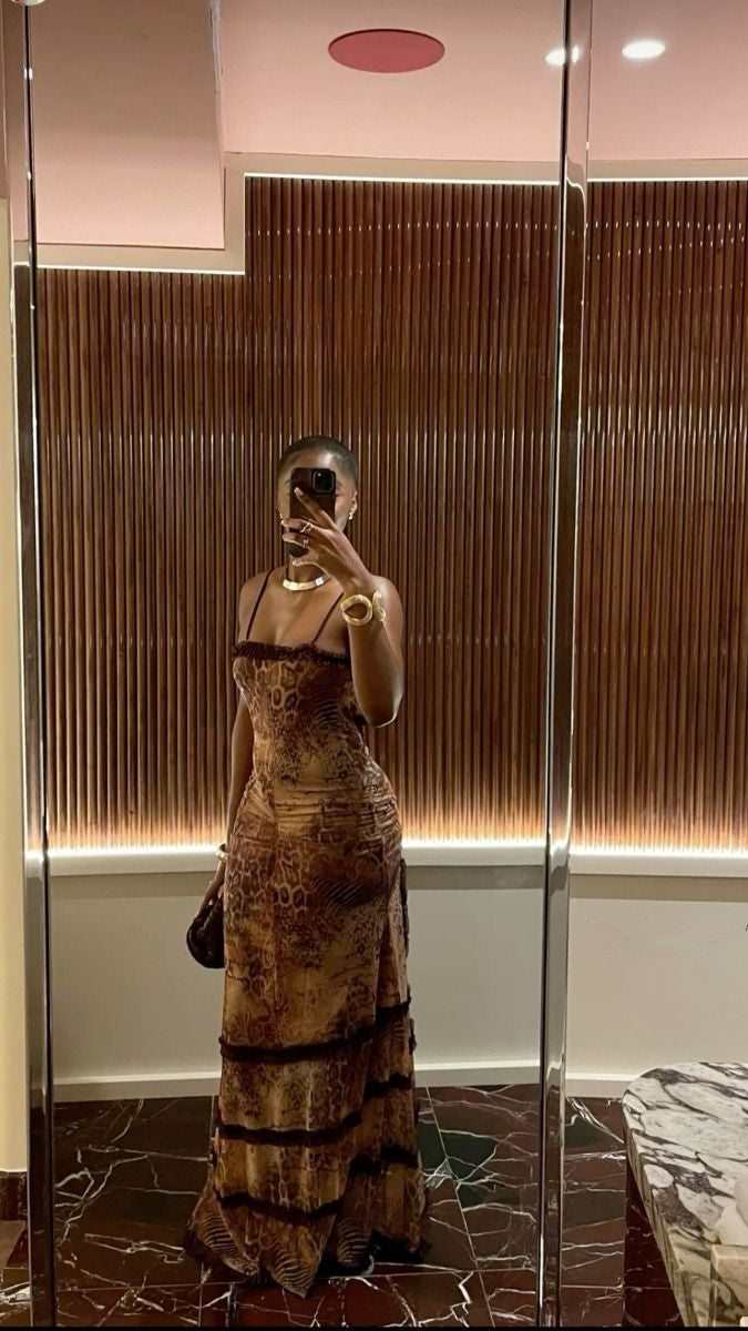 Robe de soirée longue fourreau à bretelles spaghetti, D120