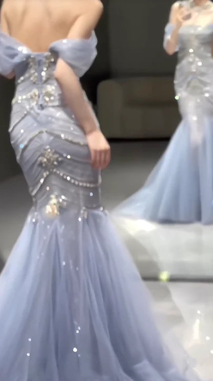 Blaues schulterfreies Meerjungfrau-Abendkleid mit Perlenbesatz, D124