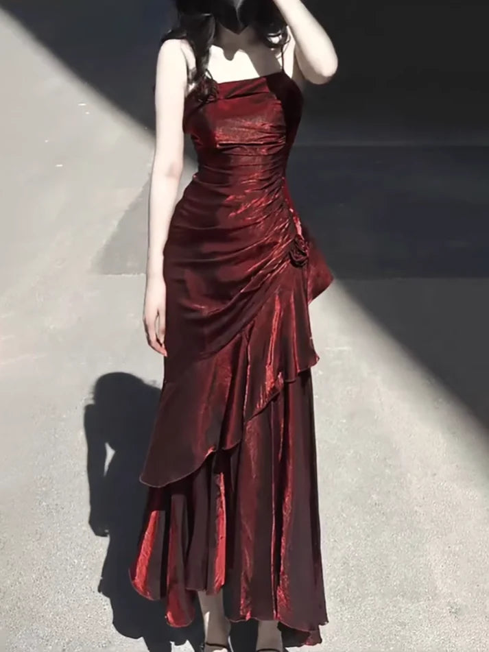 Burgunderrotes Etuikleid aus Satin mit Trägern, langes Partykleid, Geburtstagsoutfit, D214
