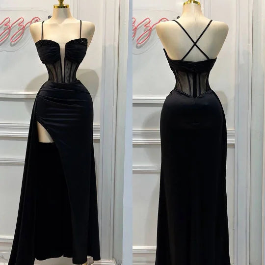 Robe de bal longue noire en satin à fines bretelles, D28