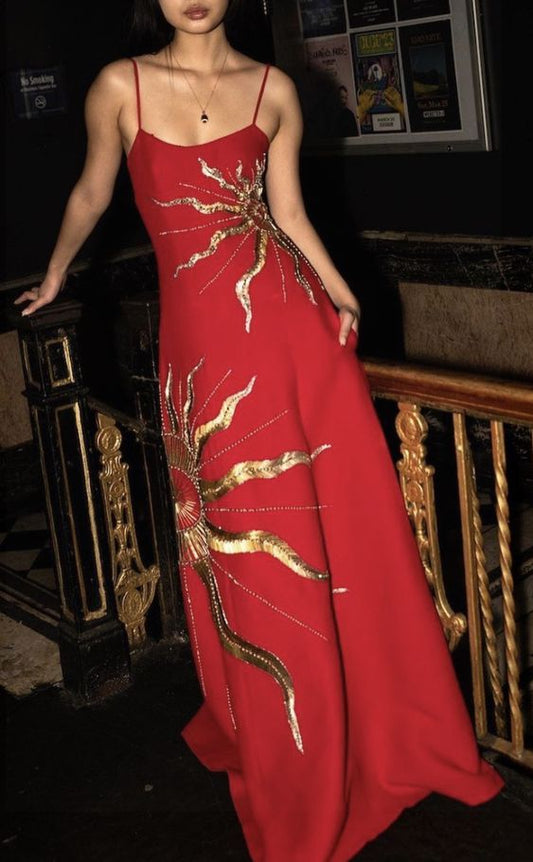 Charmante robe de soirée longue rouge à bretelles spaghetti et broderies, D78