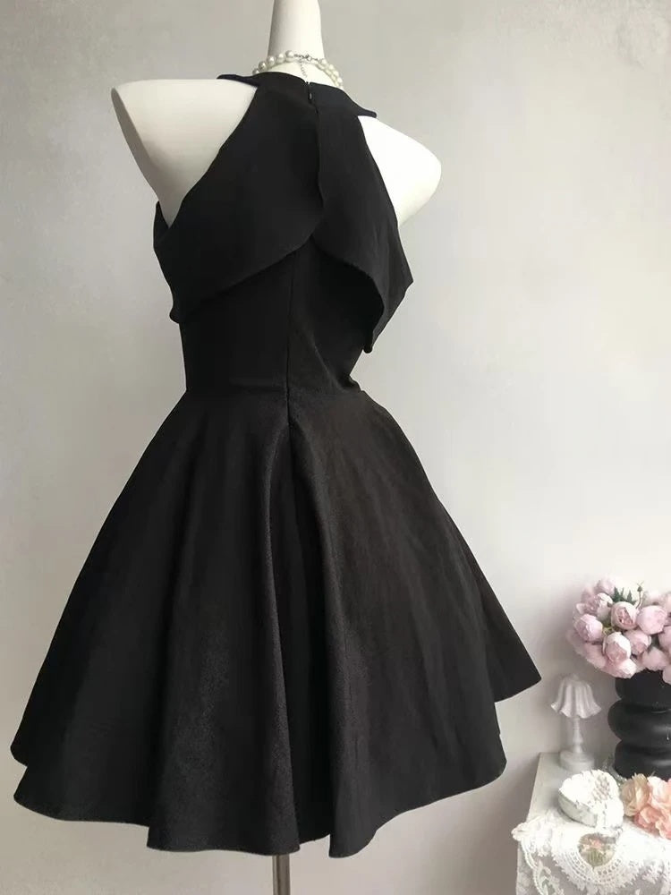 Sleek Black Halter Neck Ruffle Trim A‑Line Short Homecoming Dress D7950
