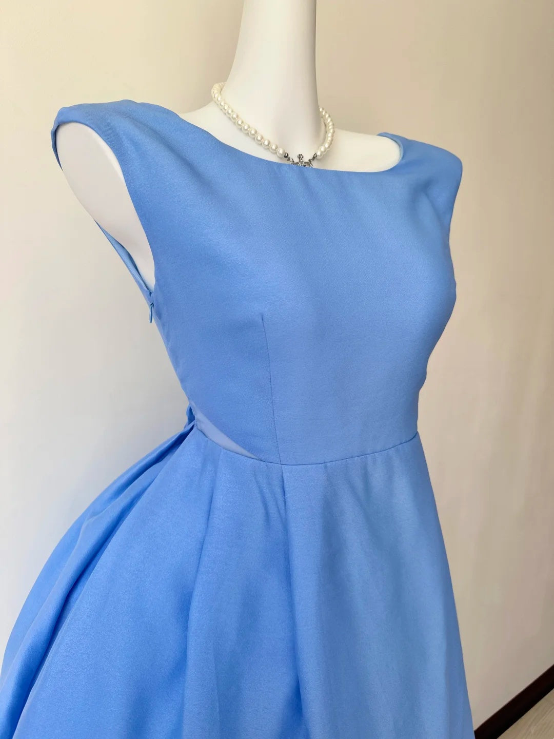 Dainty Sky Blue Cap Sleeve Boat Neck White Satin Bow Waist Lace Trim Sheer Mesh Back A‑Line Short Homecoming Dress D7956