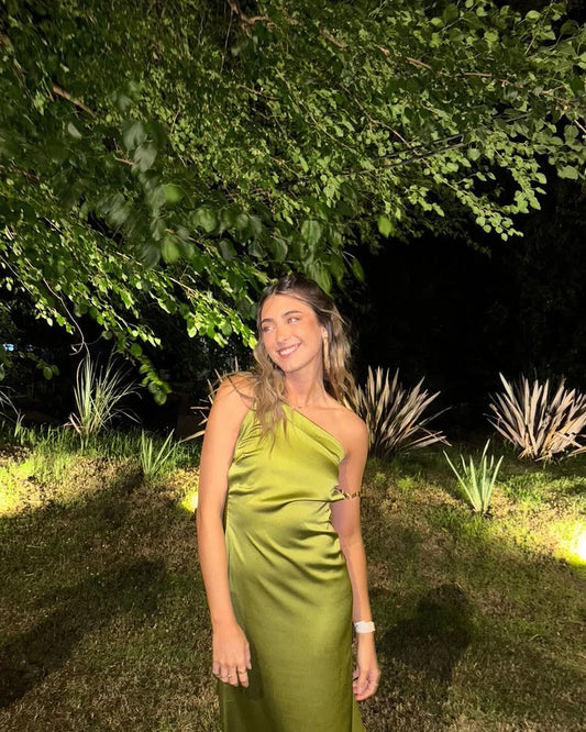 Grünes rückenfreies langes Ballkleid aus Satin, D83