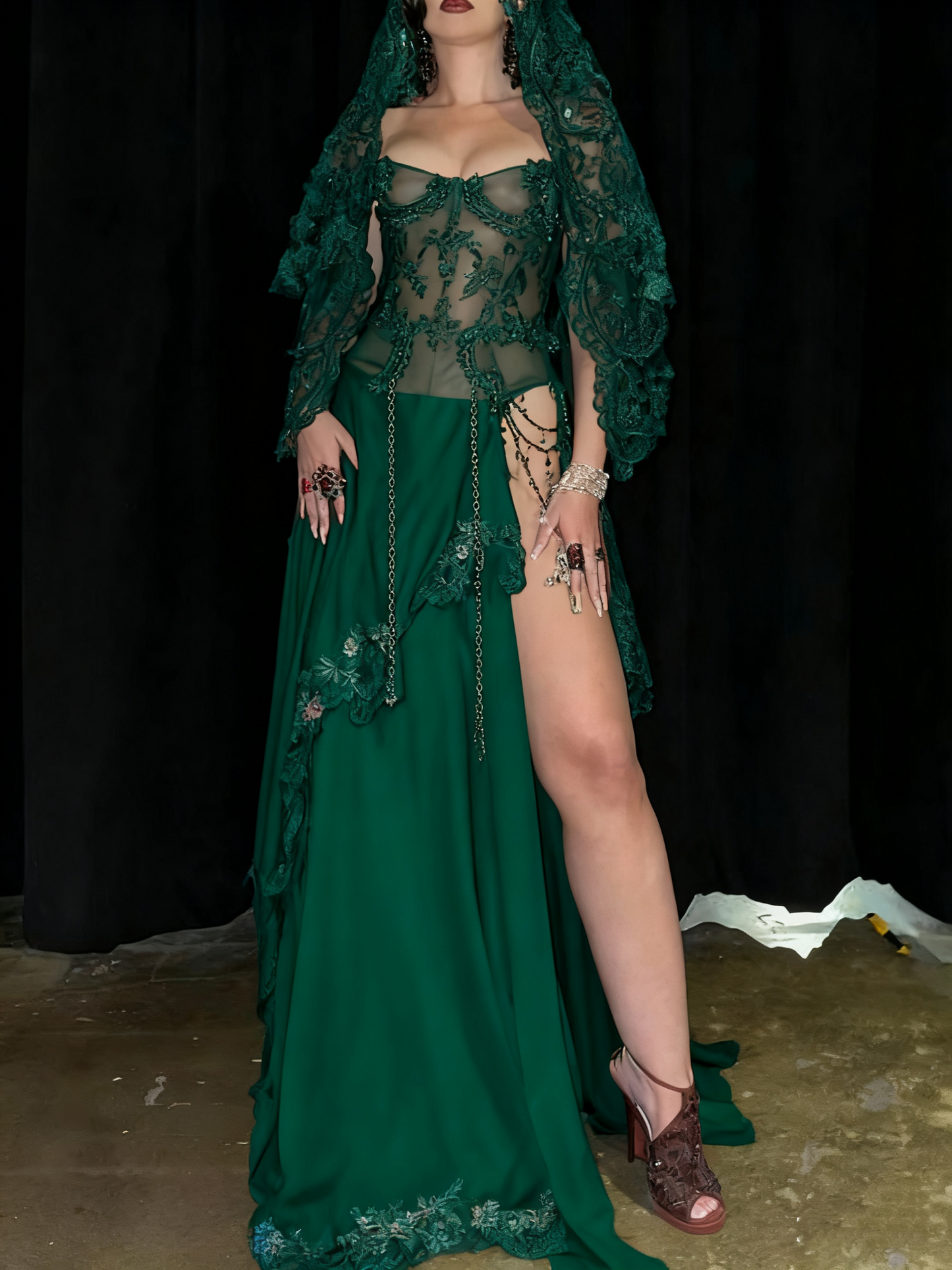 Robe fourreau bordeaux sexy à épaules dénudées et longue fendue pour soirée, anniversaire, D913