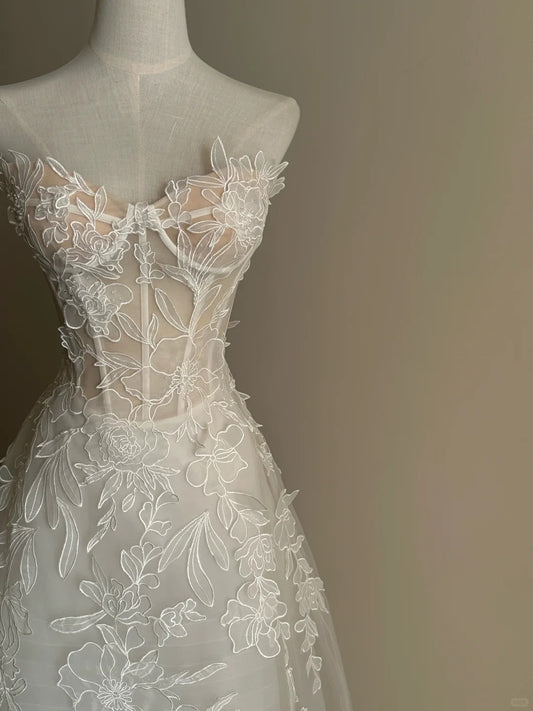 Romantic White Tulle Wedding Dress Sweetheart A-Line Floral Appliques Garden Wedding Dress L105