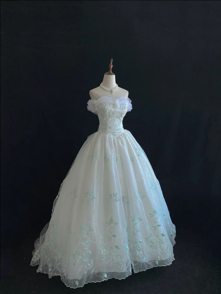 Dreamy White Ball Gown Strapless Floral Embroidery Appliques Tulle Dress Prom Dress Quinceanera Dress 16 L12