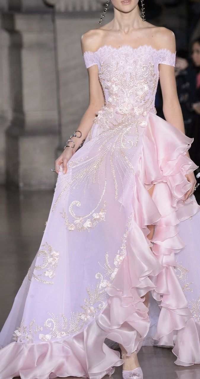 Pretty Pink A-Line Off-The-Shoulder Embroidery Beaded Ruffled Tulle Dress Prom Evening Dress L197